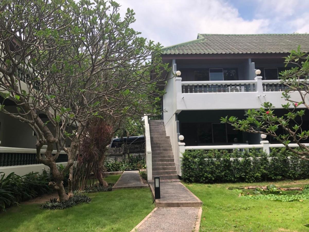 Let'S Hyde Pattaya Resort & Villas - Pool Cabanas Ngoại thất bức ảnh