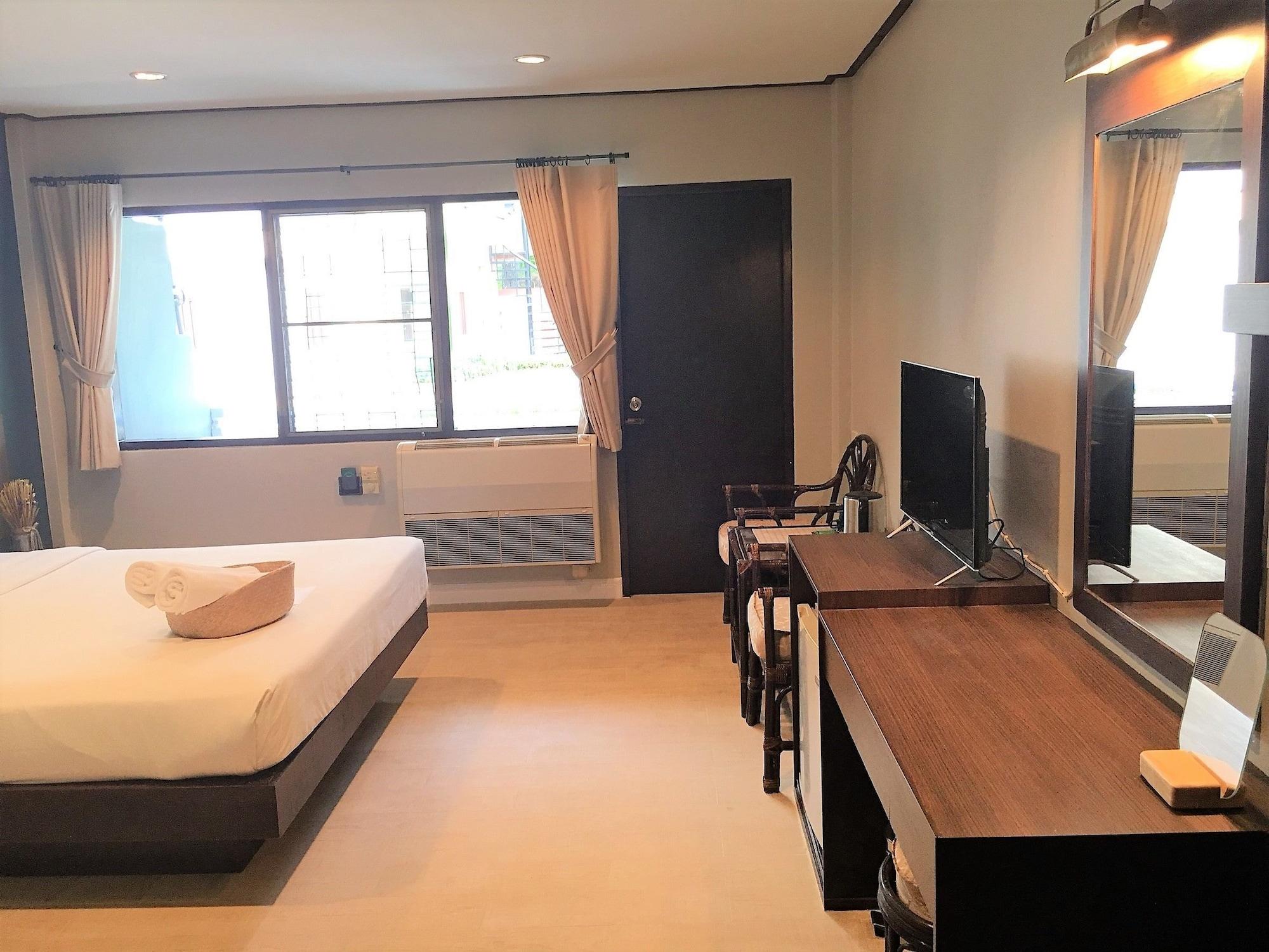 Let'S Hyde Pattaya Resort & Villas - Pool Cabanas Ngoại thất bức ảnh