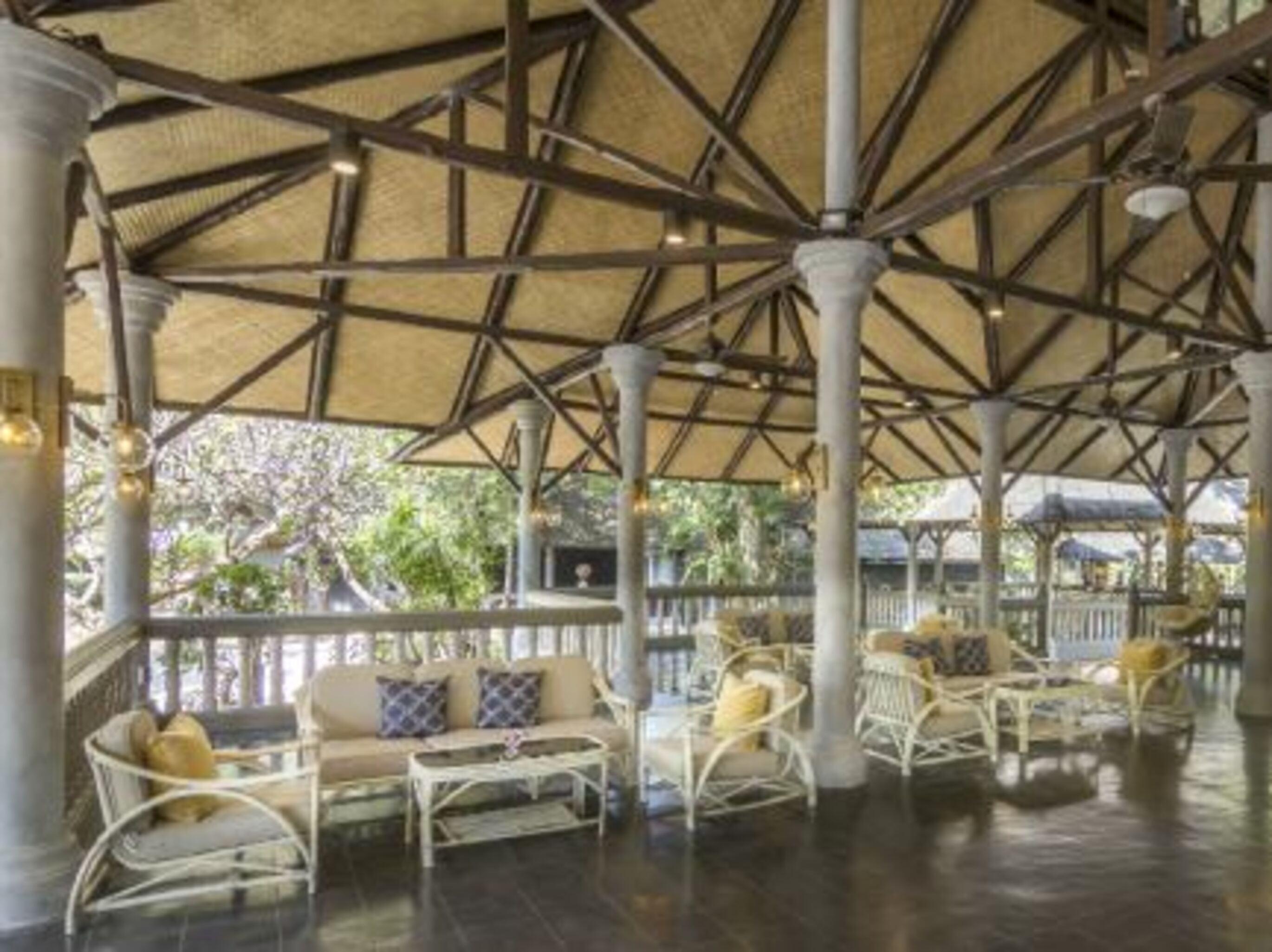 Let'S Hyde Pattaya Resort & Villas - Pool Cabanas Ngoại thất bức ảnh