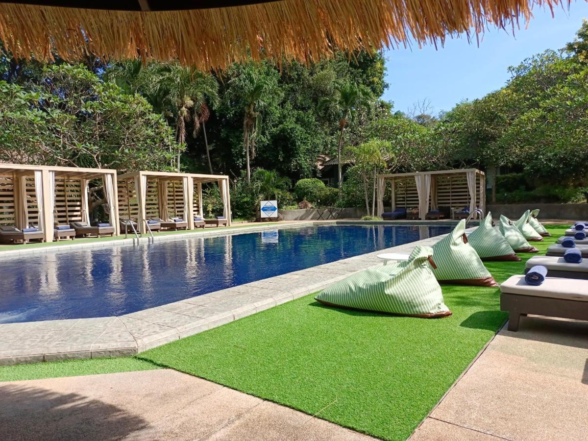 Let'S Hyde Pattaya Resort & Villas - Pool Cabanas Ngoại thất bức ảnh