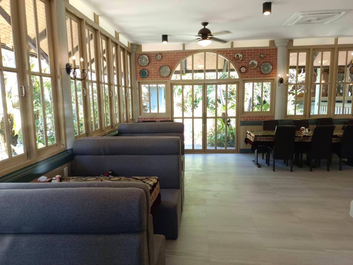 Let'S Hyde Pattaya Resort & Villas - Pool Cabanas Ngoại thất bức ảnh
