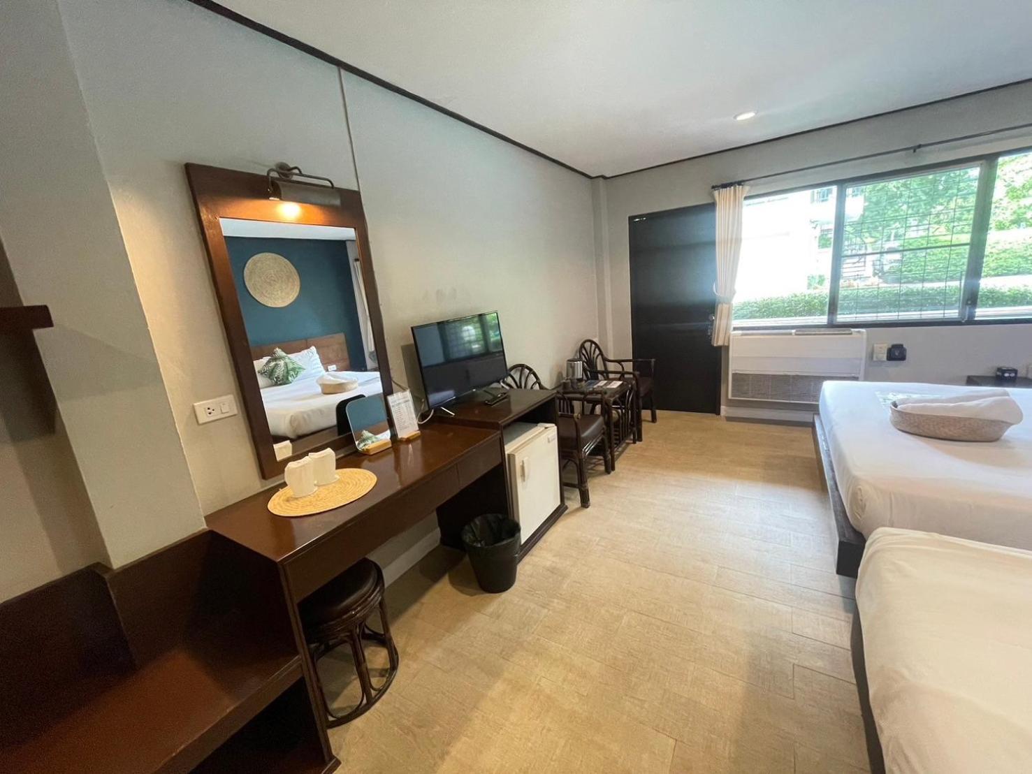 Let'S Hyde Pattaya Resort & Villas - Pool Cabanas Ngoại thất bức ảnh