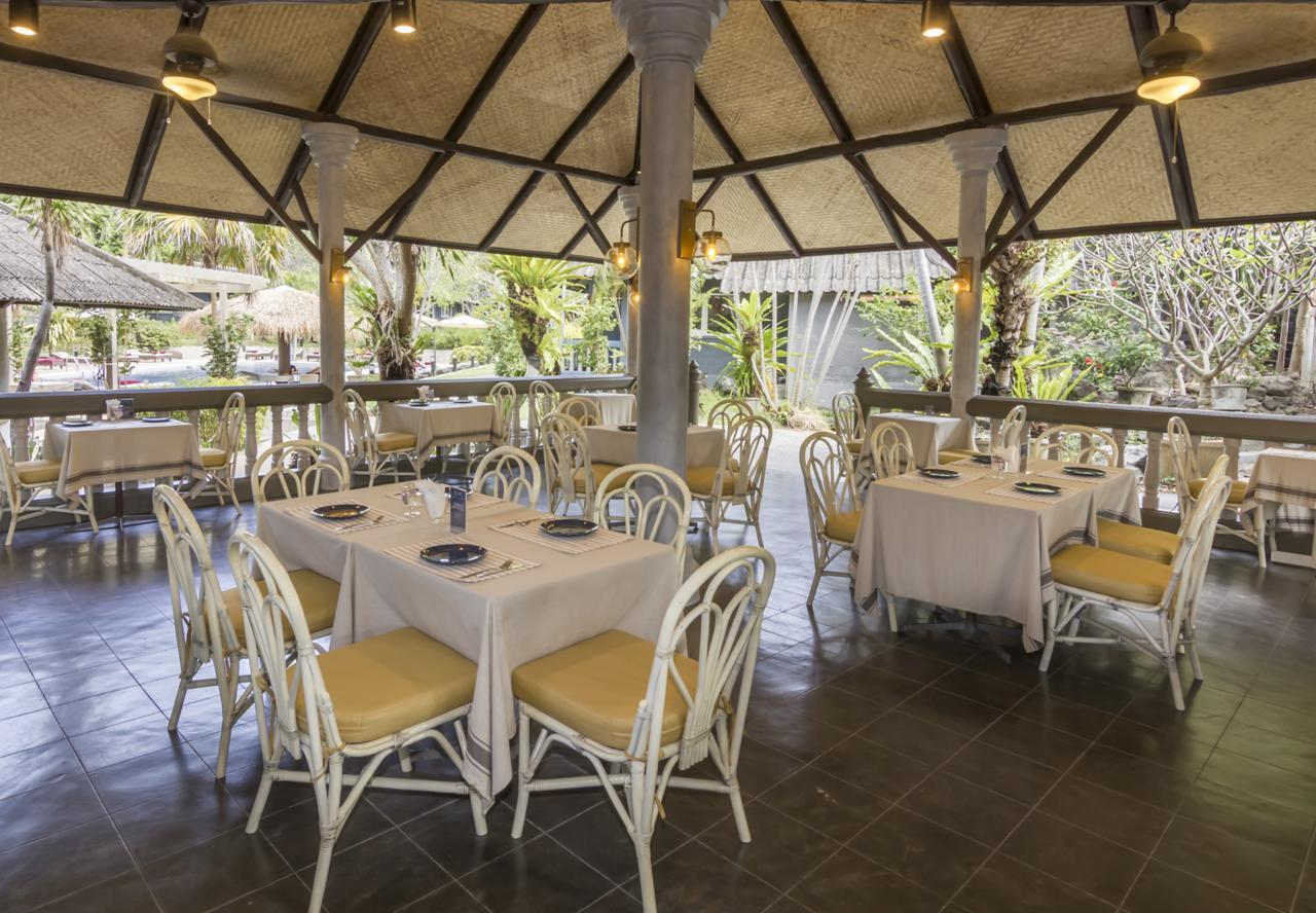 Let'S Hyde Pattaya Resort & Villas - Pool Cabanas Ngoại thất bức ảnh
