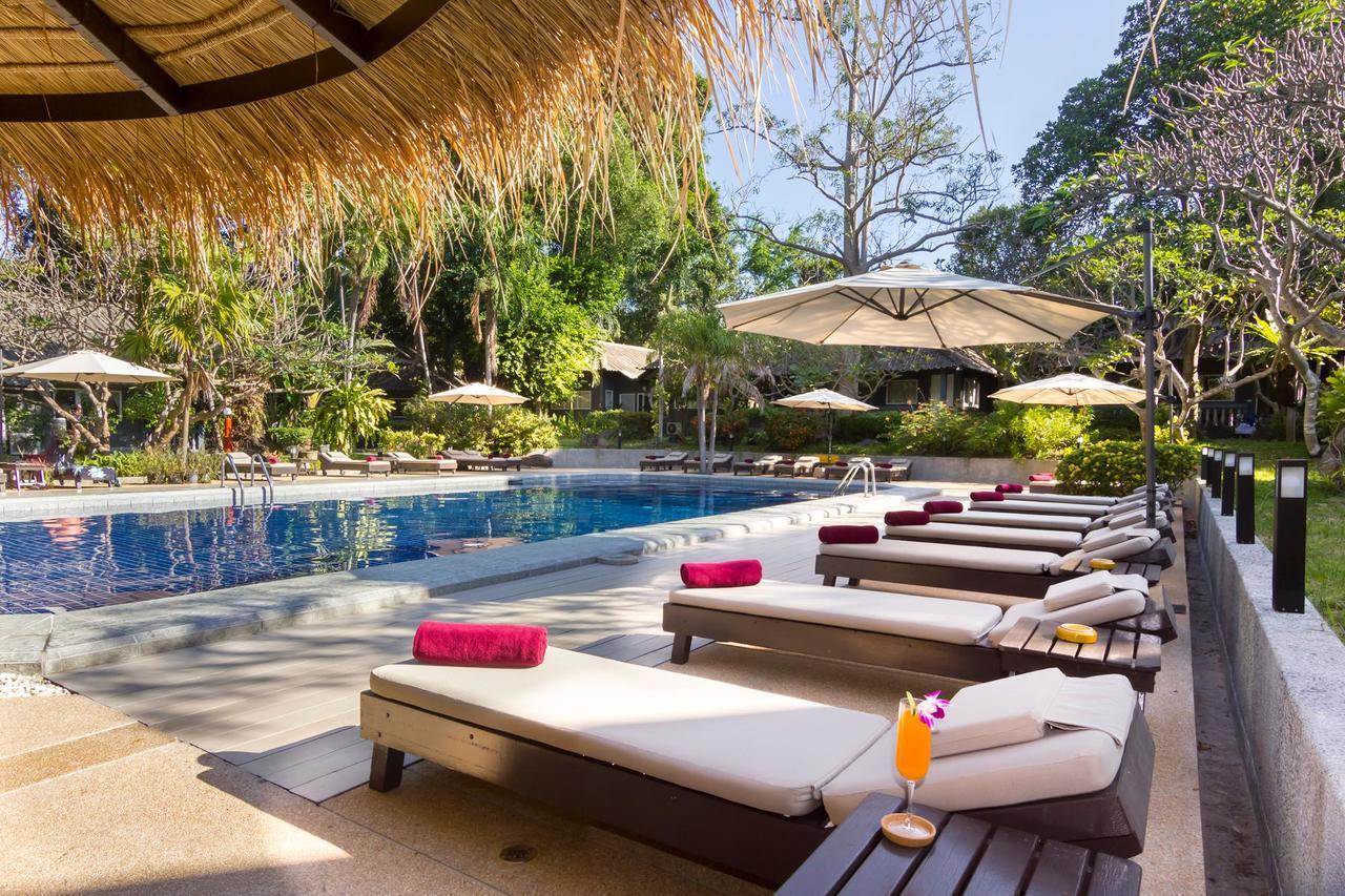 Let'S Hyde Pattaya Resort & Villas - Pool Cabanas Ngoại thất bức ảnh