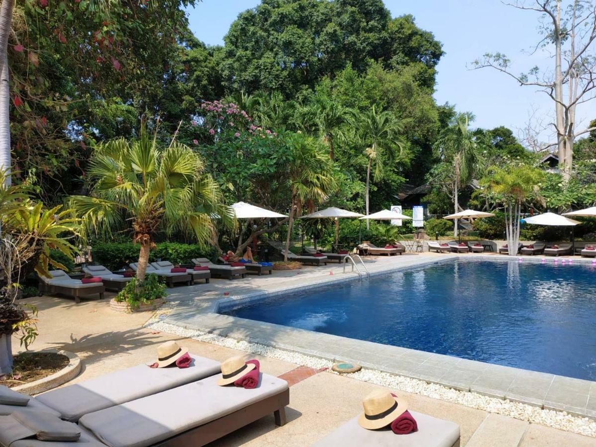 Let'S Hyde Pattaya Resort & Villas - Pool Cabanas Ngoại thất bức ảnh